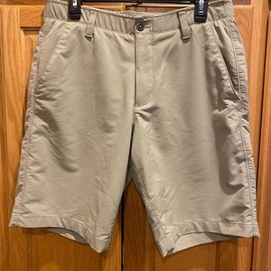Mens Under Armour khaki shorts